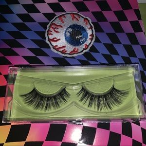 Eyelashe and patch (bundle)